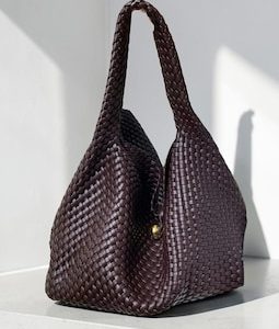 Woven Leather Tote Bag Women, Handwoven Shoulder Bag, Large Capacity Bucket Bag, Soft Oil Wax Leather Purse, Casual Commuter Handbag